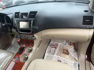 Toyota Highlander 2013 Burgundy