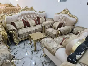 High Quality Royal Chairs