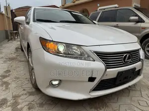 Lexus ES 350 FWD 2014 White