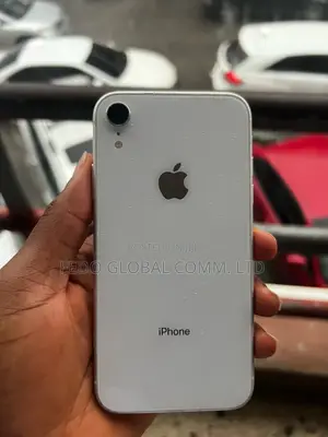 Apple iPhone XR 64 GB White