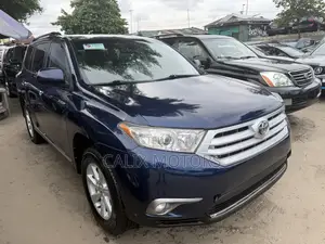 Toyota Highlander 2013 Blue