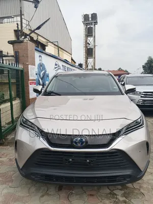 Toyota Venza 2021 Gold