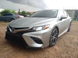 Toyota Camry 2018 Gray