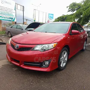 Toyota Camry 2014 Red