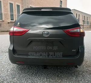 Toyota Sienna 2016 Gray