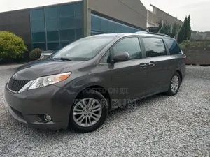 Toyota Sienna 2016 Gray