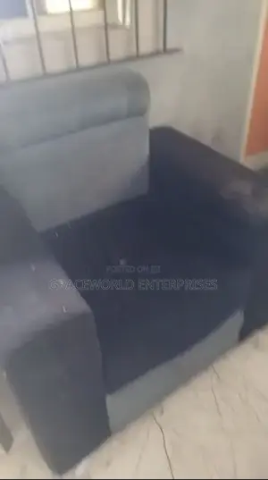 Neatly Used Set of Living Room Sofa Chairs Available for Sale Urgently