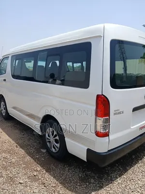 Toyota HiAce 2012 White