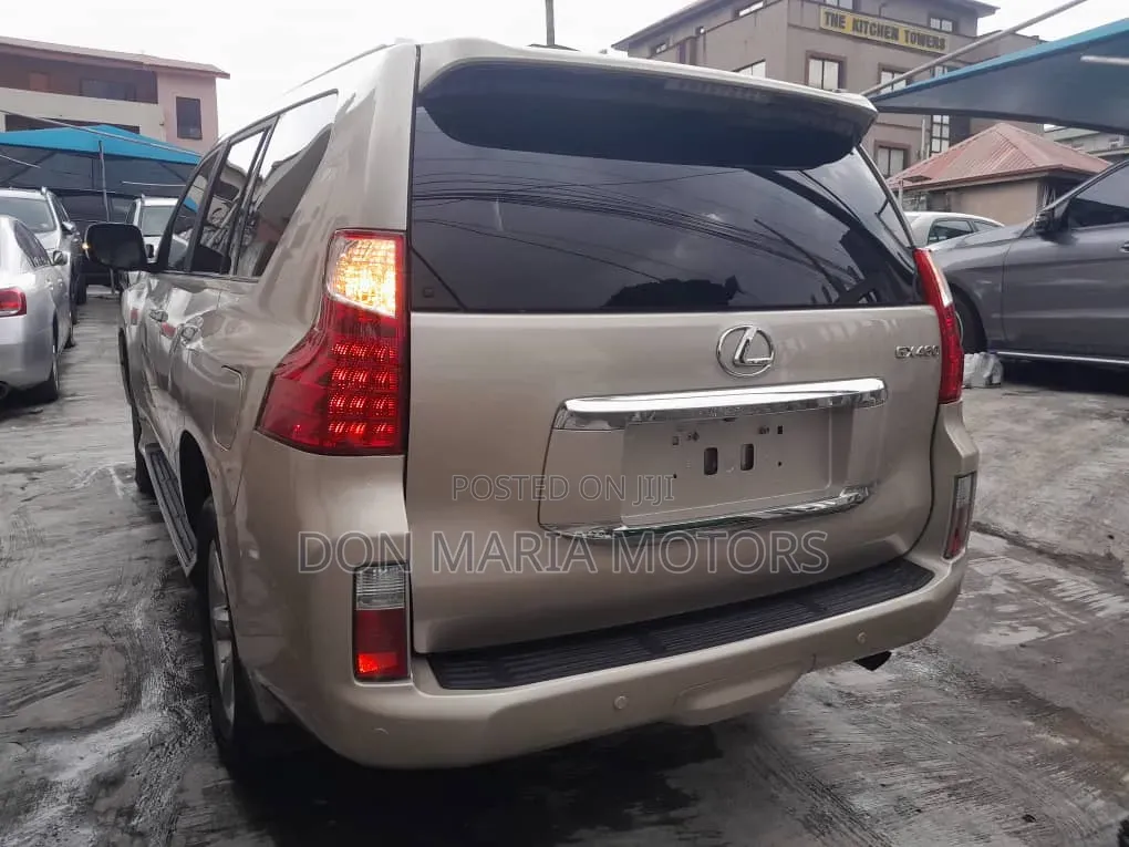 Lexus GX 460 2011 Gold