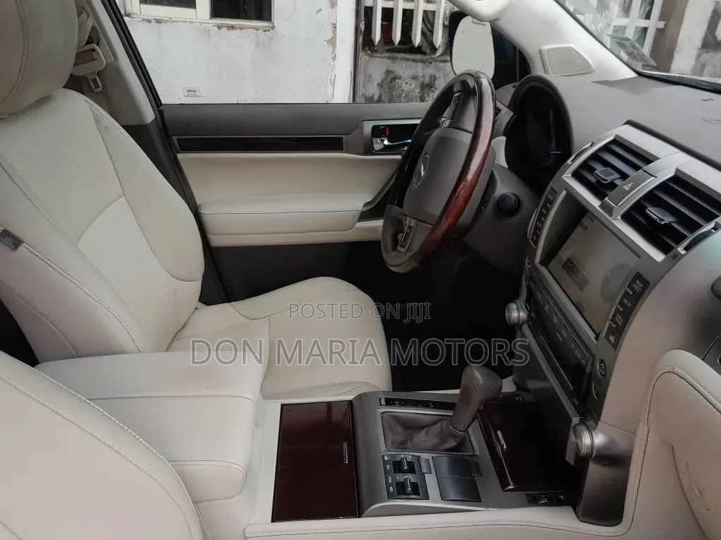 Lexus GX 460 2011 Gold