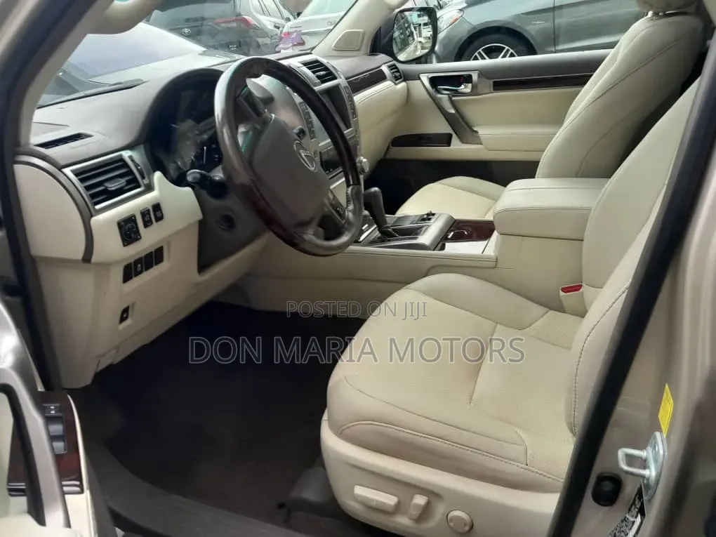 Lexus GX 460 2011 Gold