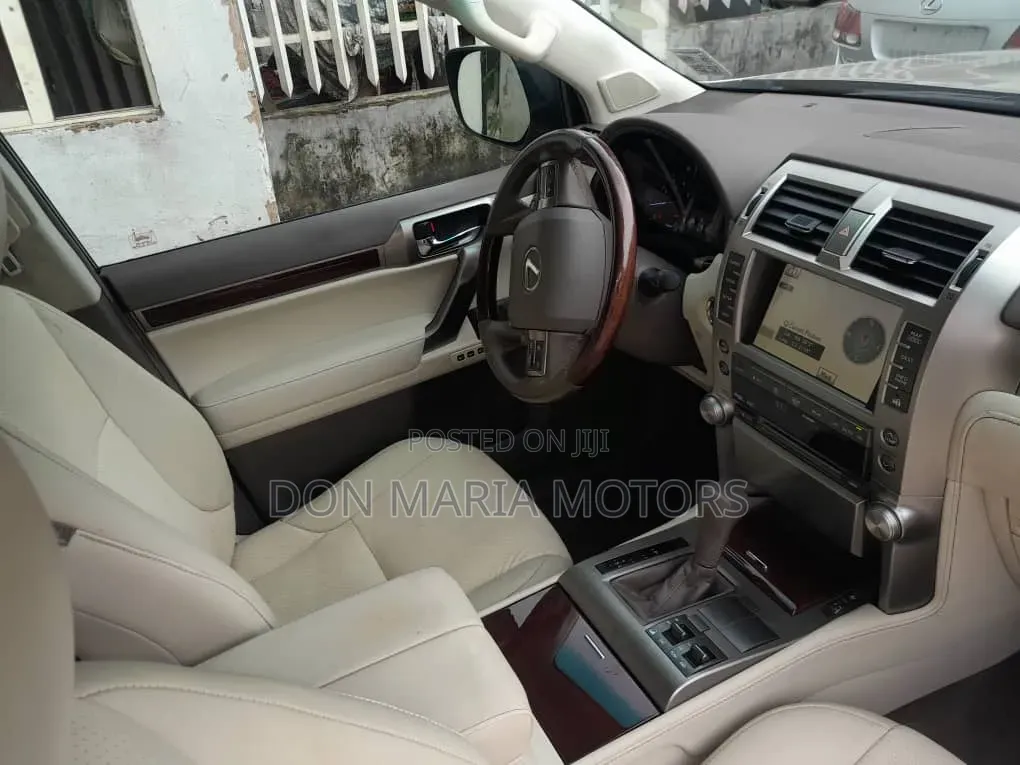Lexus GX 460 2011 Gold
