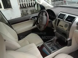Lexus GX 460 2011 Gold