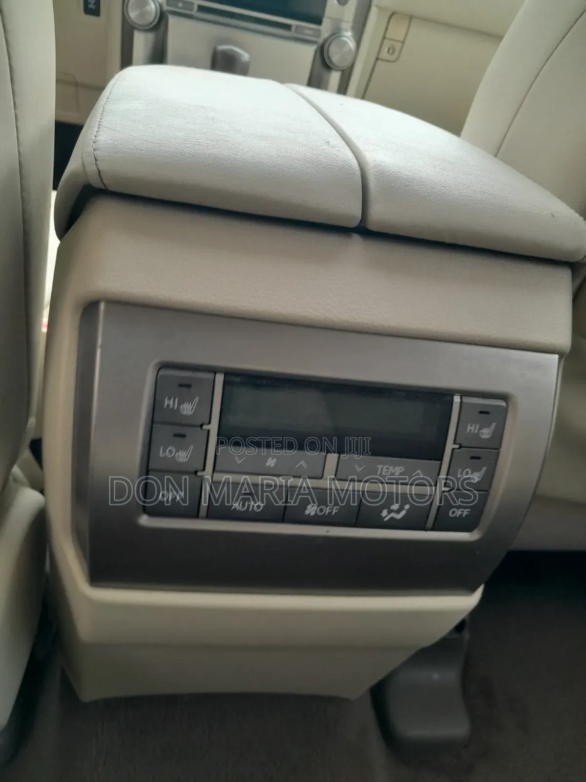 Lexus GX 460 2011 Gold