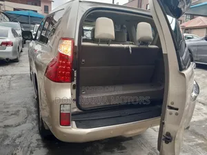Lexus GX 460 2011 Gold