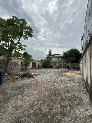 3bdrm Duplex in Off Lekki-Epe Expressway for sale