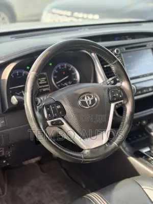 Toyota Highlander 2018 Gray
