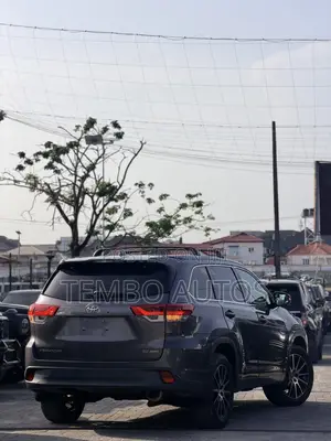Toyota Highlander 2018 Gray
