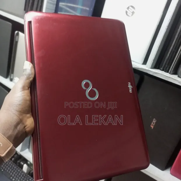 Laptop Fujitsu Lifebook AH56/G 8GB Intel Core i7 HDD 500GB - Ola