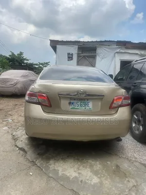 Toyota Camry LE 4dr Sedan (2.4L 4cyl 5A) 2008 Gold