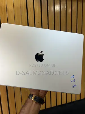 Laptop Apple MacBook Pro 2024 M4 Pro 24GB Apple M4 Pro SSD 512GB