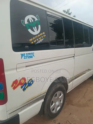 Toyota HiAce 2012 White