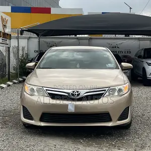 Toyota Camry 2012 Gold