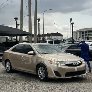 Toyota Camry 2012 Gold