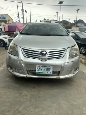 Toyota Avensis 2.0 Advanced 2012 Silver