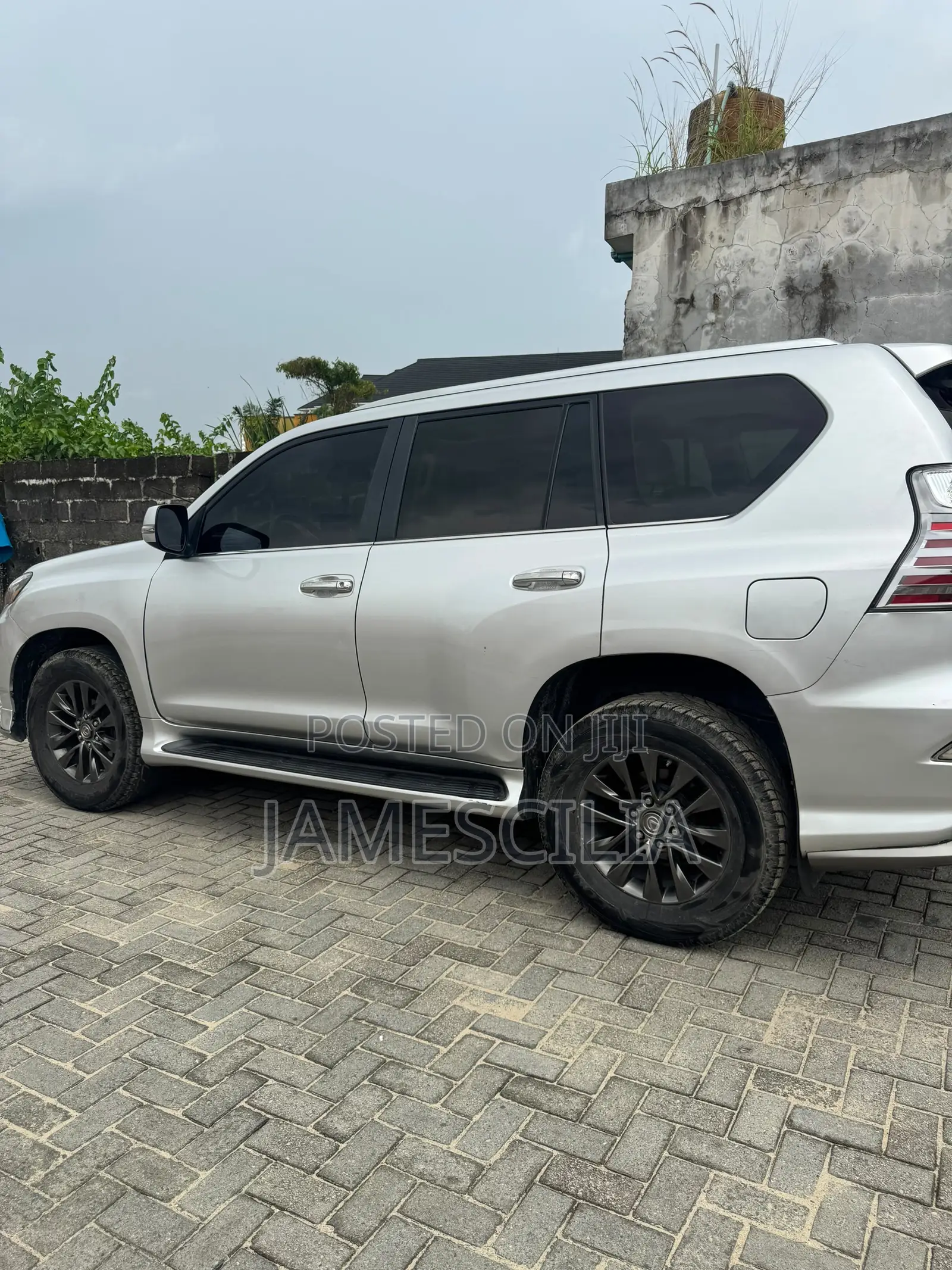 Lexus GX 460 2012 Silver