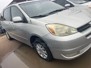 Toyota Sienna 2007 Silver