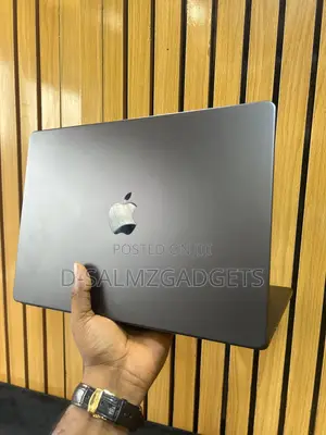 Laptop Apple MacBook Pro 2023 M3 Pro 18GB Apple M3 Pro SSD 512GB
