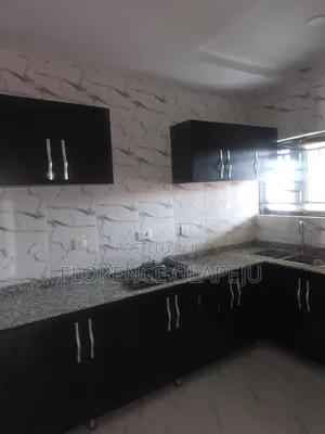 3bdrm Block of Flats in Olusoji, Eleyele for rent