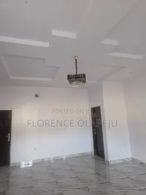 3bdrm Block of Flats in Olusoji, Oluyole for rent