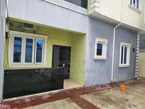 2bdrm Block of Flats in Akoto, Akala Express for rent