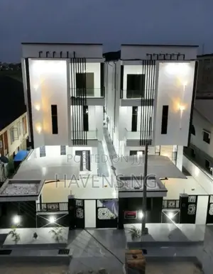 5bdrm Duplex in Ikota for sale