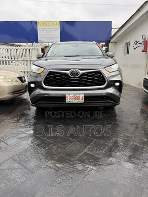 Toyota Highlander XLE AWD 2020 Gray