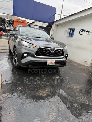 Toyota Highlander XLE AWD 2020 Gray