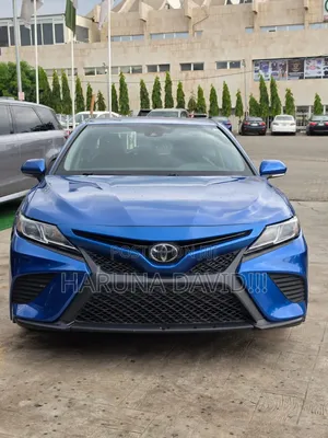 Toyota Camry 2019 Blue
