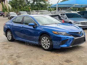 Toyota Camry 2019 Blue