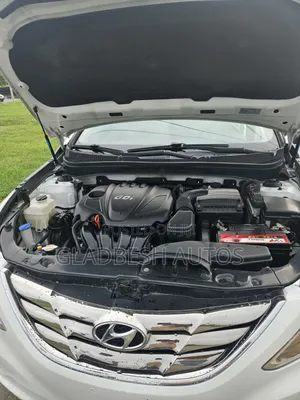 Hyundai Sonata Limited 2.0T Sedan (2.0L 4cyl 6A) 2012 White