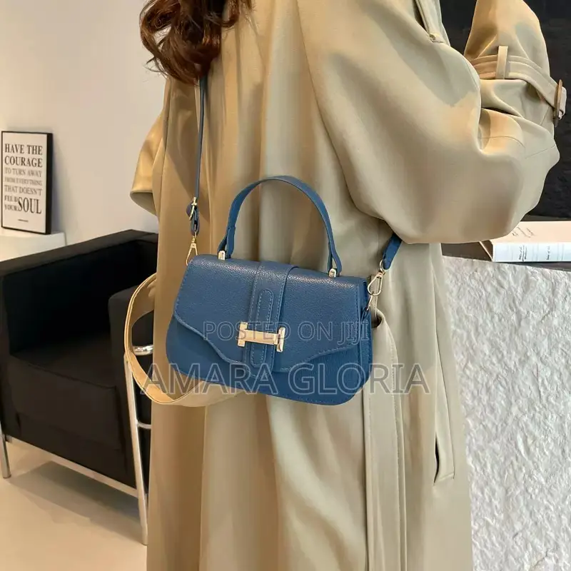 Shoulder Handbag Crossbody Small Square Bag for Women.