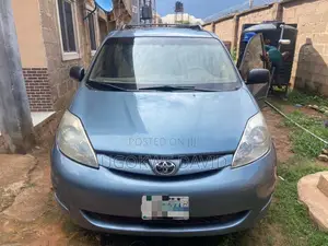 Toyota Sienna 2008 Blue