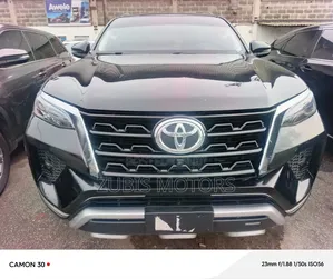 Toyota Fortuner 2023 Black