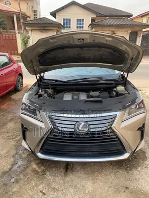 Lexus LS 2017 Gold