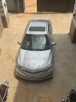 Toyota Camry 2012 Silver