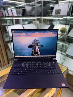 Laptop Alienware M18 R2 32GB AMD Ryzen 9 SSD 1T