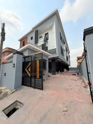 5bdrm Duplex in Ajao Estate for sale