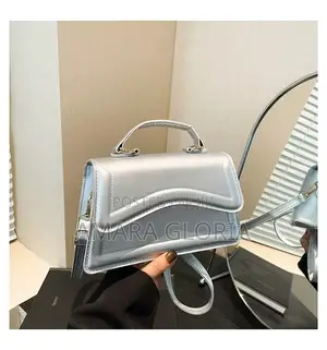 Crossbody Bag Fashionable Texture Solid Color Small Square Bag.
