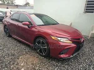 Toyota Camry XSE FWD (2.5L 4cyl 8AM) 2018 Red